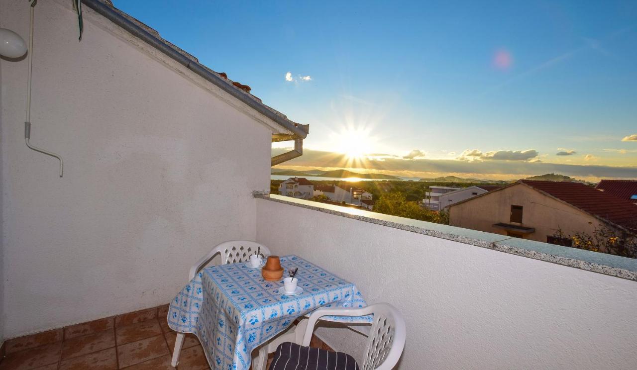 Lilu Apartments Vodice Esterno foto