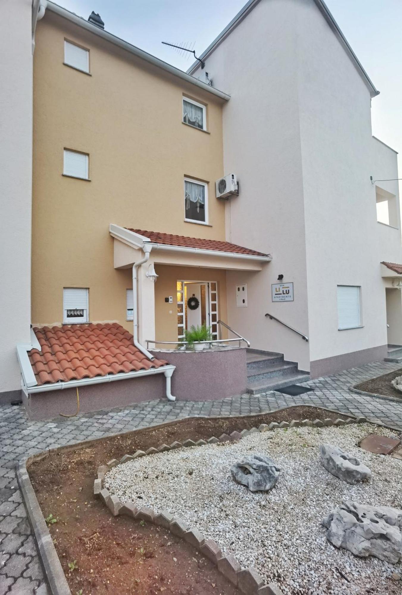 Lilu Apartments Vodice Esterno foto